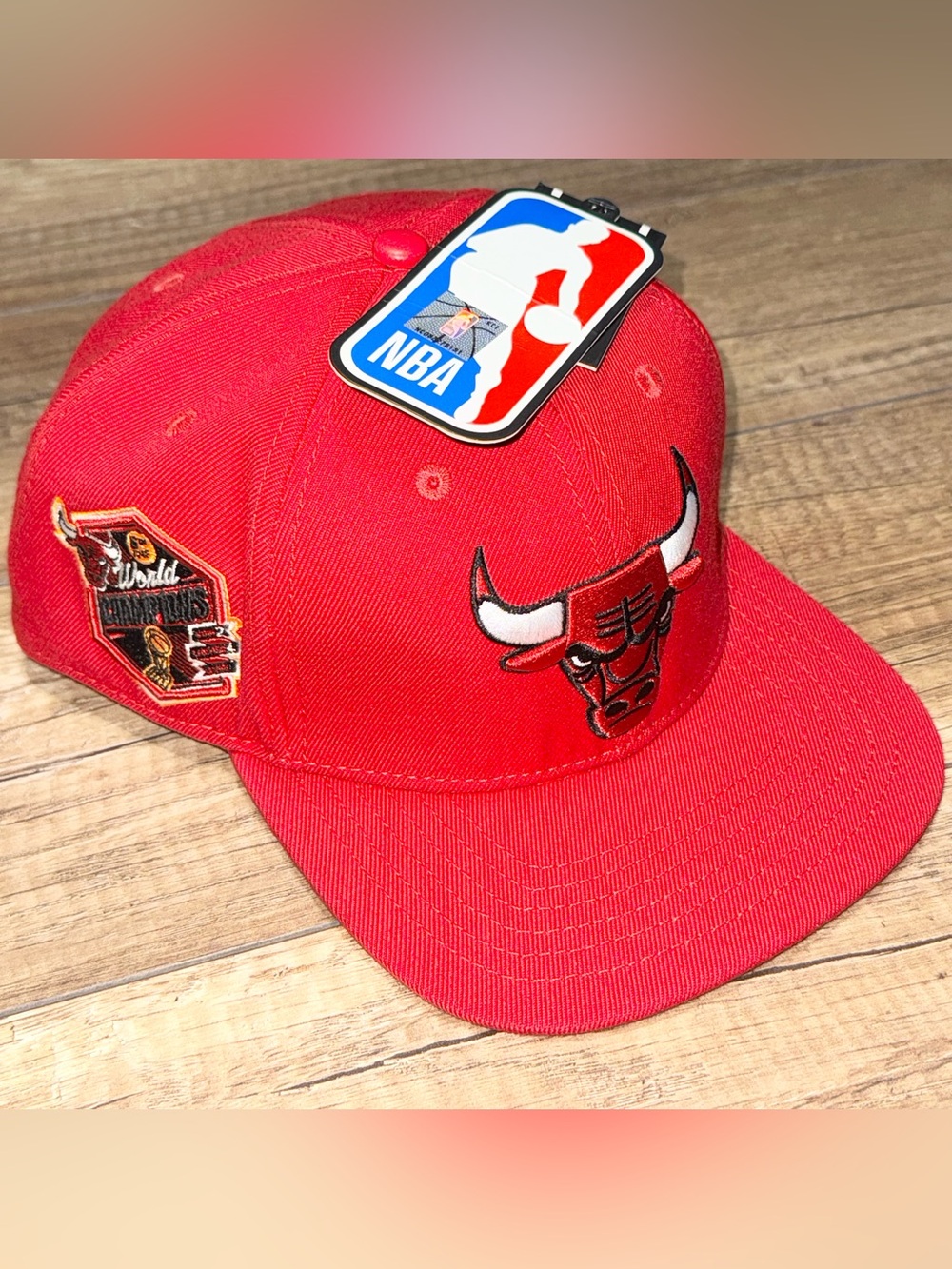 Chicago Bulls NBA Logo Spellout Chi Town Red Pro Standard Snapback Hat OSFM